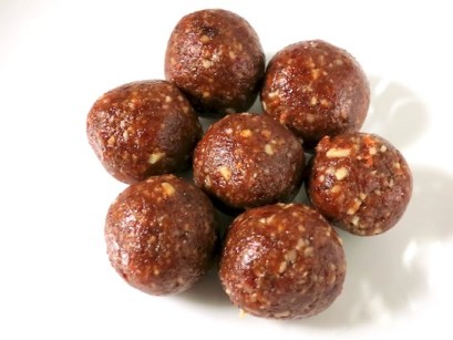 Spicy Nut Balls