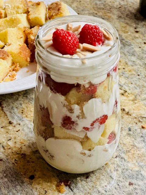 limoncello-trifle-with-almond-cream