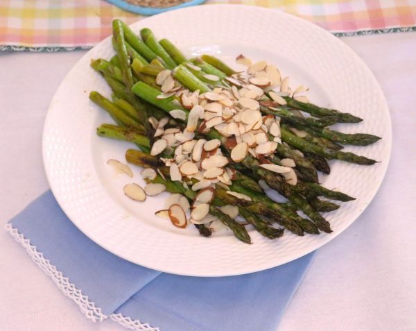 crunchy almond asparagus